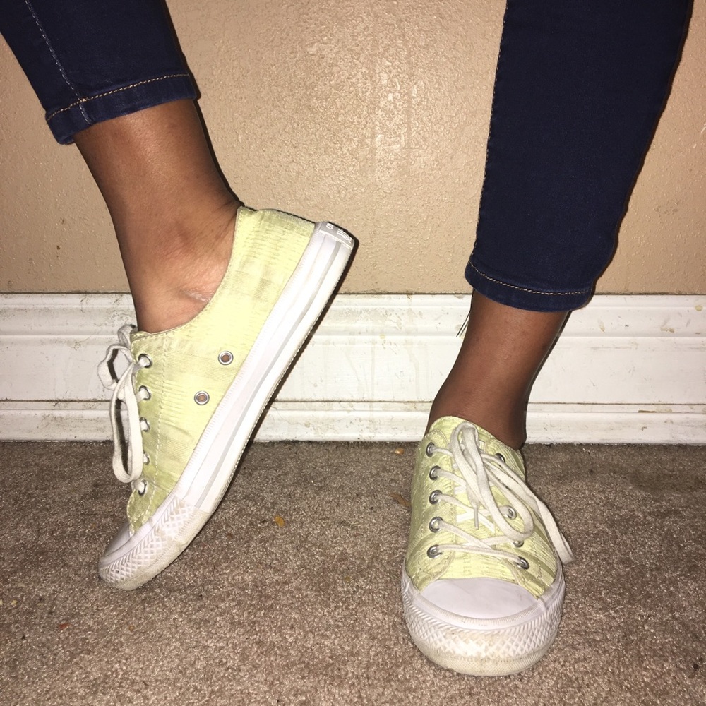 Yellow Ankle converse